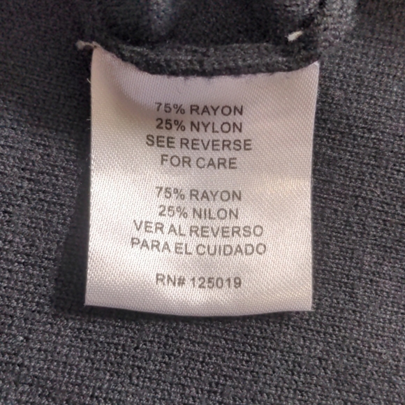 Cold shoulder top - Picture 7 of 8